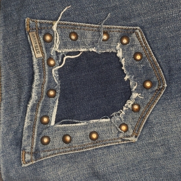 3/$30 STS BLUE Distressed Embellished Mom Jeans - Picture 2 of 8